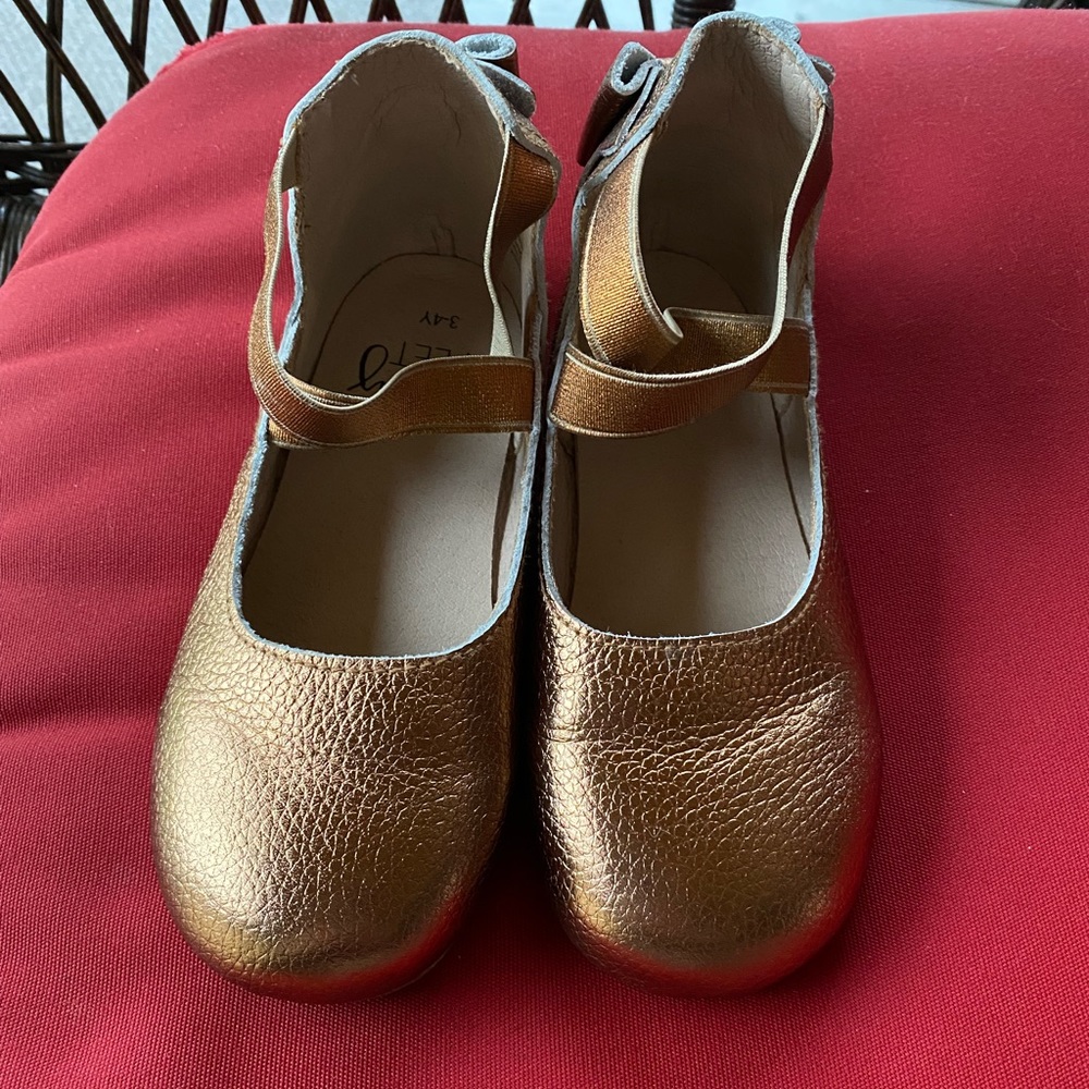 Monkey feet 3/4 year ballet flats